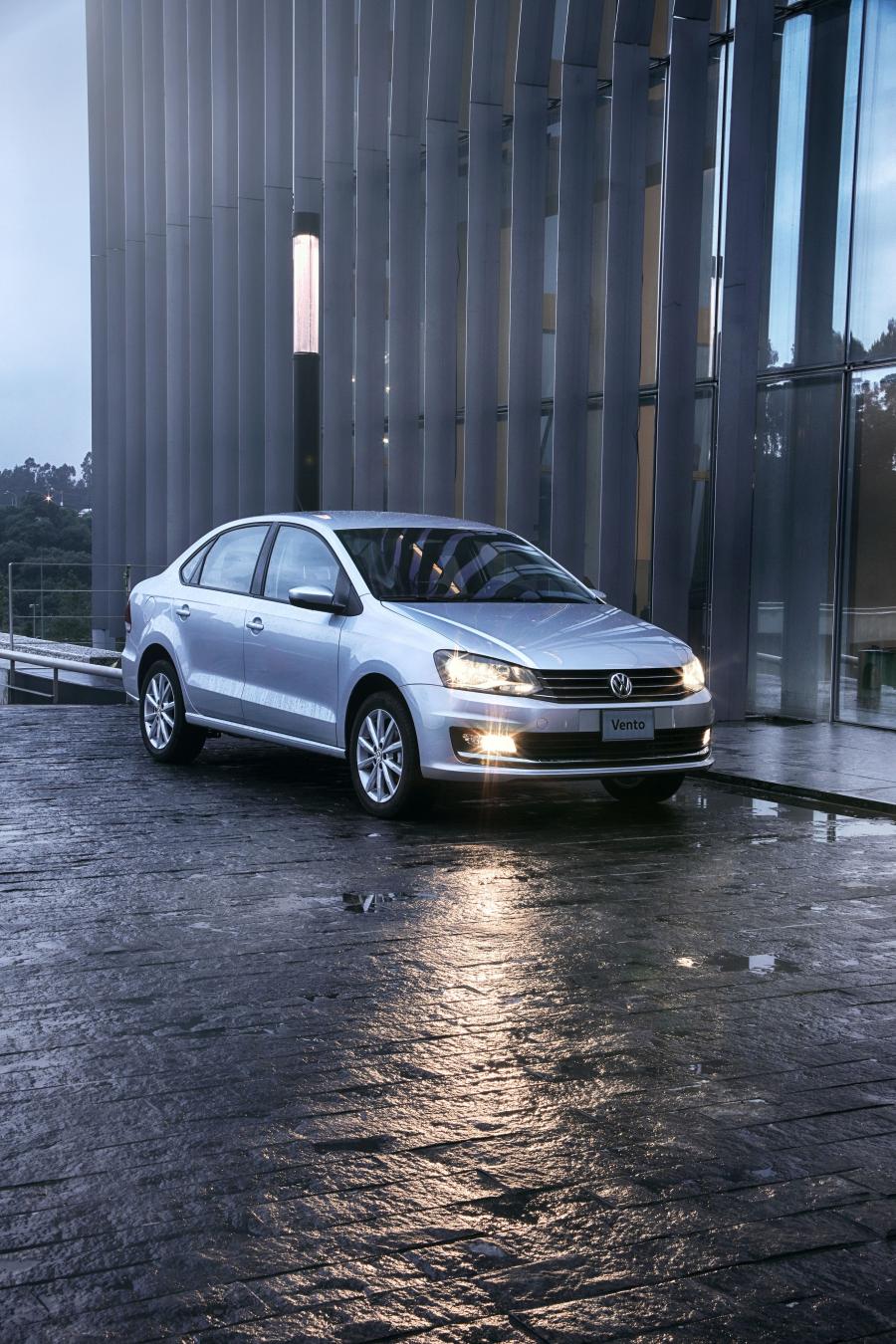  Volkswagen Vento 2016 года  (фото 11 из 19)